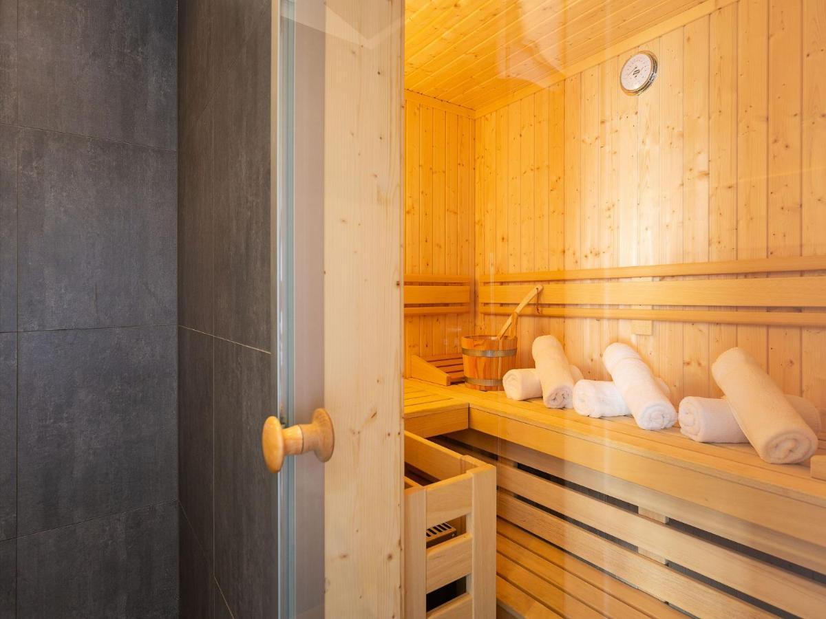 Reetland Am Meer - Premium Reetdachvilla Mit 2 Schlafzimmern, Sauna Und Kamin E04 Dranske Exterior photo