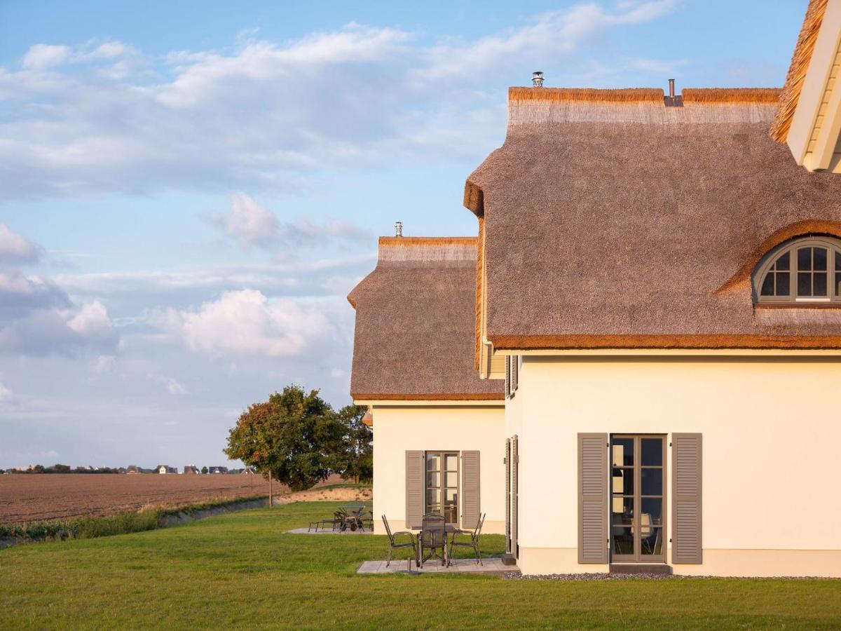 Reetland Am Meer - Premium Reetdachvilla Mit 2 Schlafzimmern, Sauna Und Kamin E04 Dranske Exterior photo